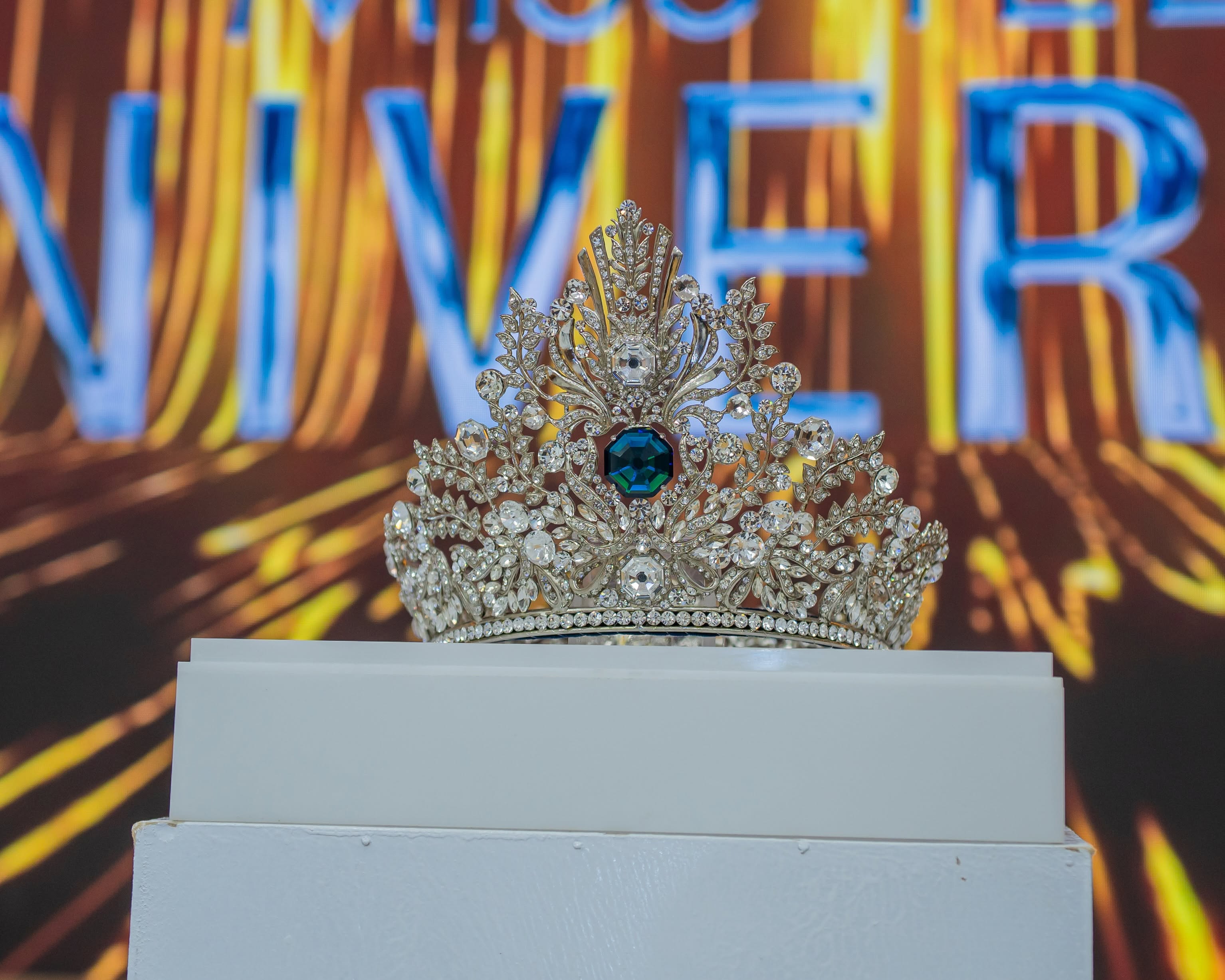 Miss Teen Universal Crown